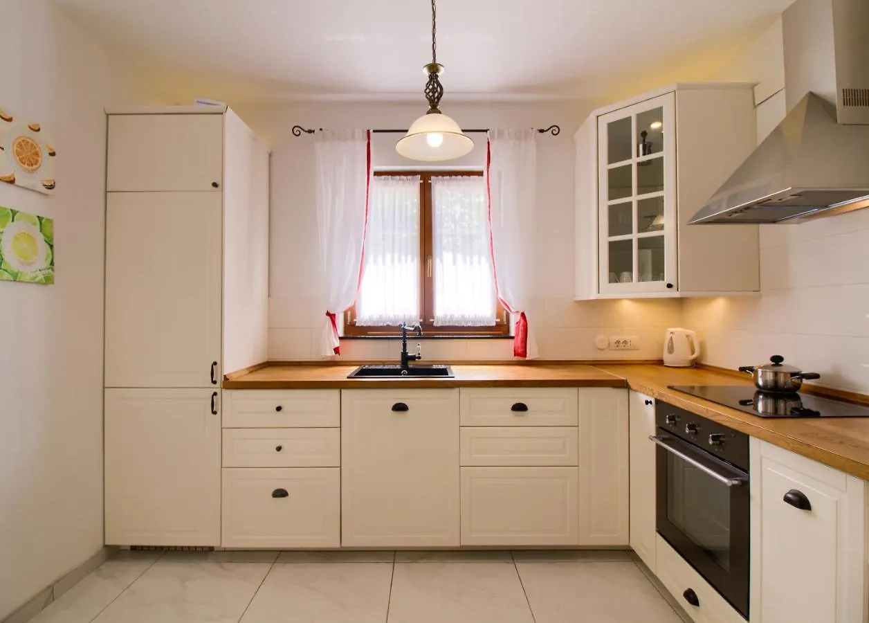 Villa Taki With Private Pool Near Rovinj 坎法奈尔 克罗地亚