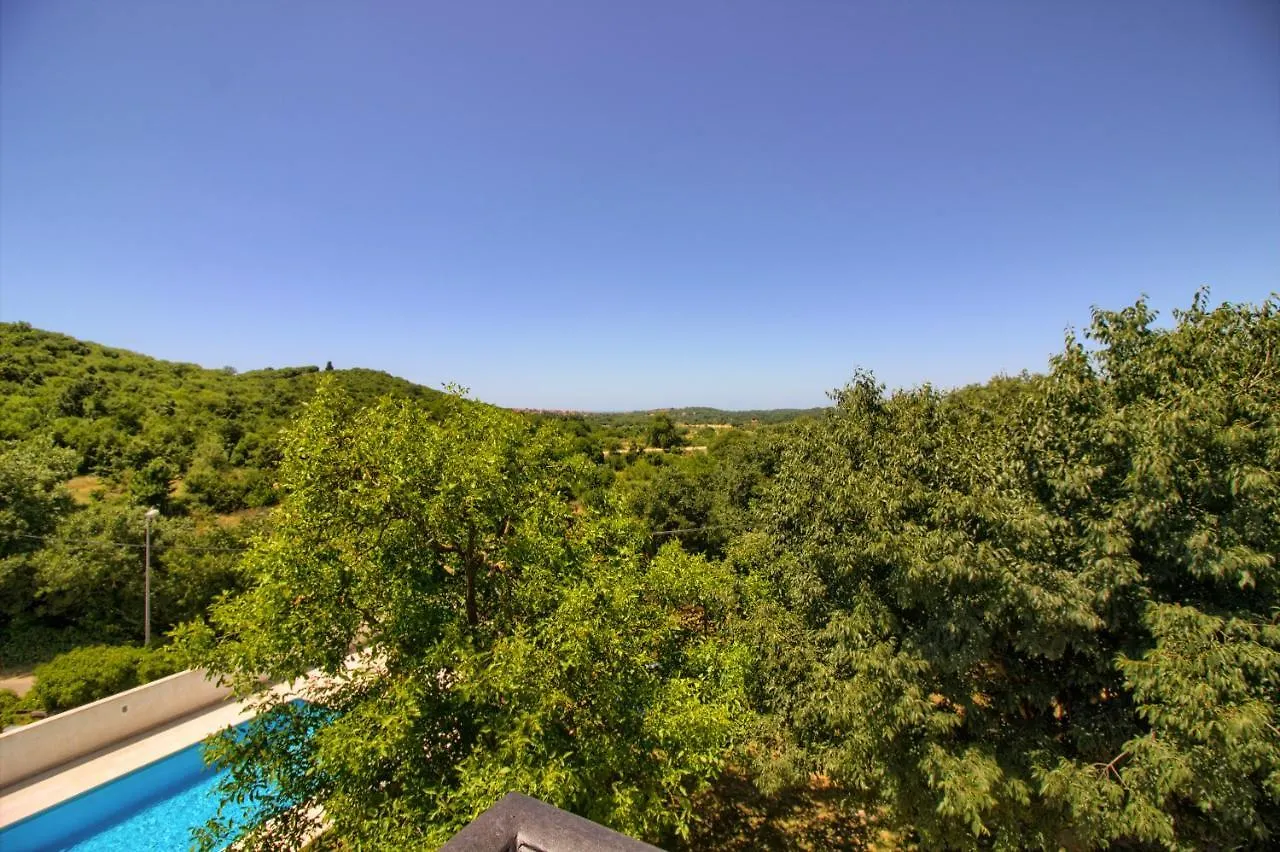 Villa Taki With Private Pool Near Rovinj Kanfanar 0*,